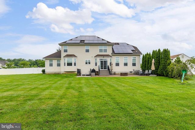 7 PALOMINO CIR, Mantua, NJ 08051