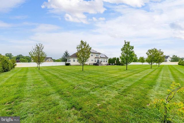 7 PALOMINO CIR, Mantua, NJ 08051