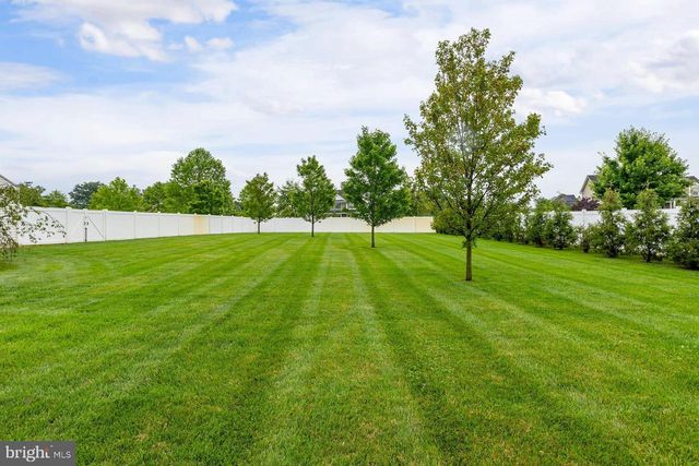 7 PALOMINO CIR, Mantua, NJ 08051