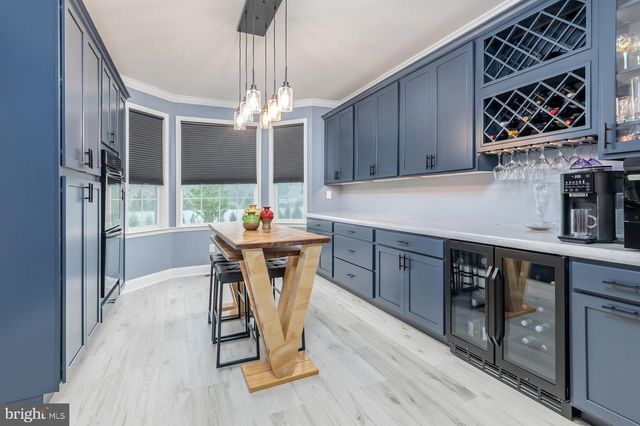 7 PALOMINO CIR, Mantua, NJ 08051