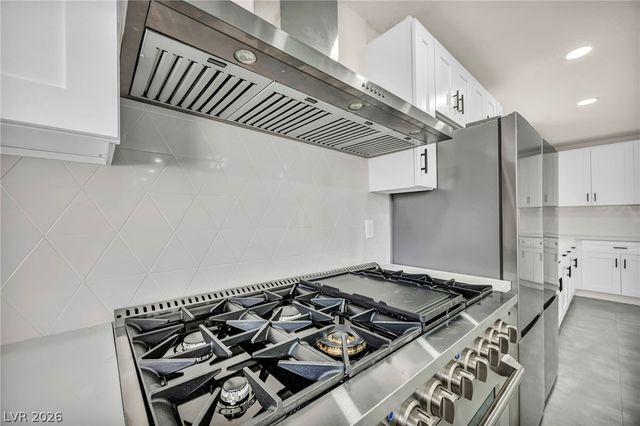 2520 Silverton Drive, Las Vegas, NV 89134