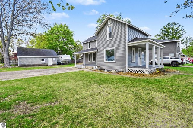 601 N Arcade Street, Gladwin, MI 48624