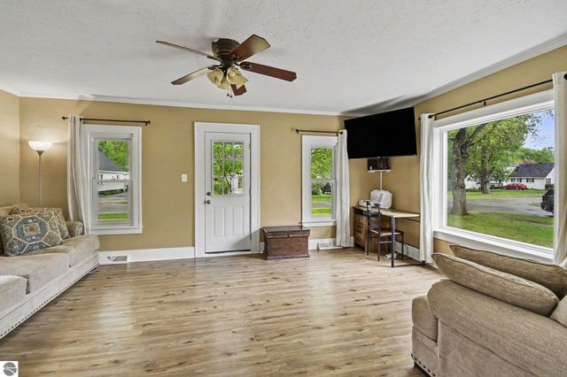 601 N Arcade Street, Gladwin, MI 48624