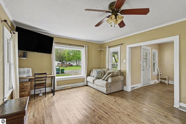 601 N Arcade Street, Gladwin, MI 48624