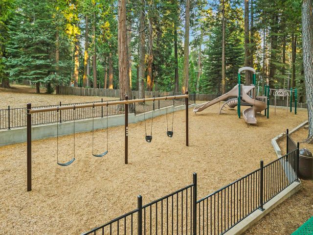 3533 Gold Ridge Trl, Pollock Pines, CA 95726