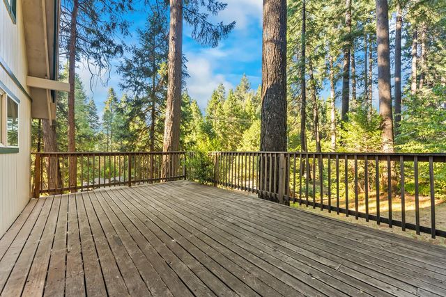 3533 Gold Ridge Trl, Pollock Pines, CA 95726