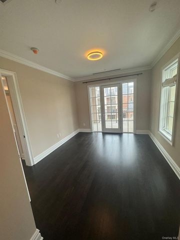 1000 Royal Court 1201, New Hyde Park, NY 11040