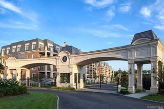 1000 Royal Court 1201, New Hyde Park, NY 11040