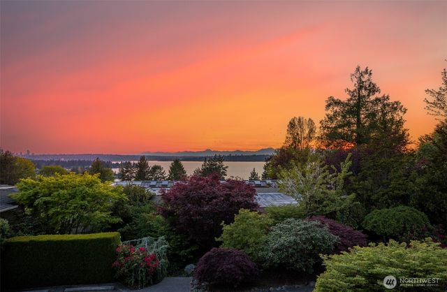 10419 NE 53RD Street, Kirkland, WA 98033