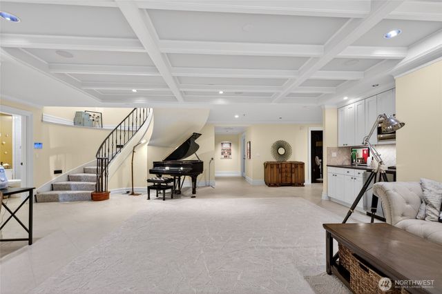 10419 NE 53RD Street, Kirkland, WA 98033