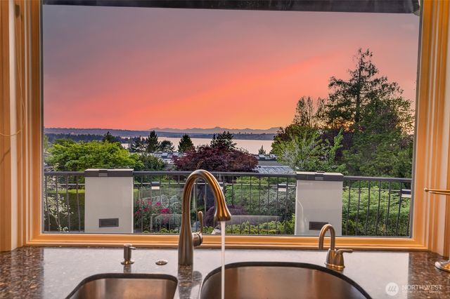 10419 NE 53RD Street, Kirkland, WA 98033