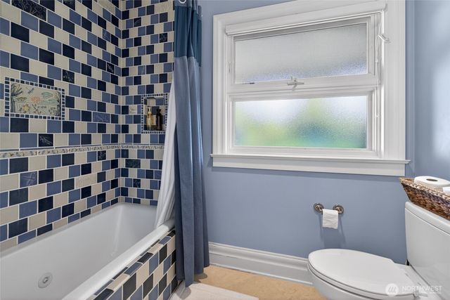 10419 NE 53RD Street, Kirkland, WA 98033