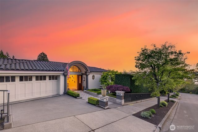 10419 NE 53RD Street, Kirkland, WA 98033