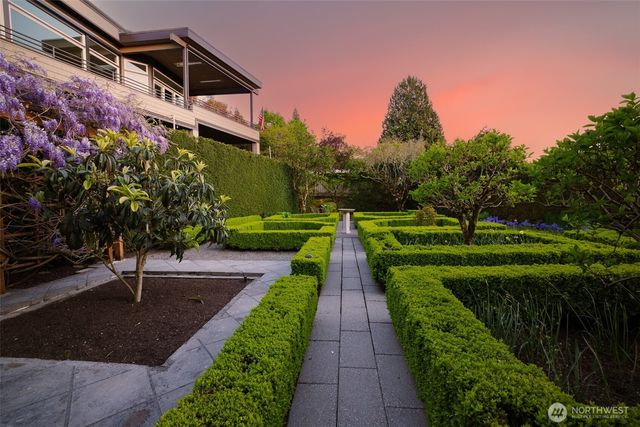 10419 NE 53RD Street, Kirkland, WA 98033