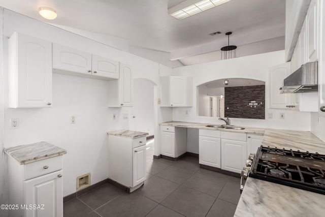 329 W Santa Barbara Street, Nogales, AZ 85621