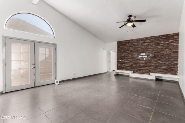 329 W Santa Barbara Street, Nogales, AZ 85621