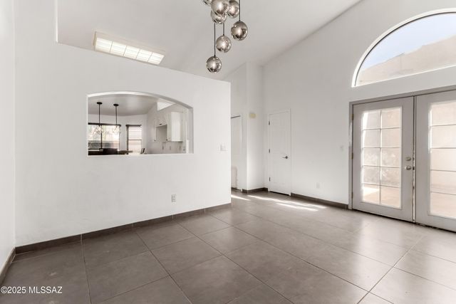 329 W Santa Barbara Street, Nogales, AZ 85621