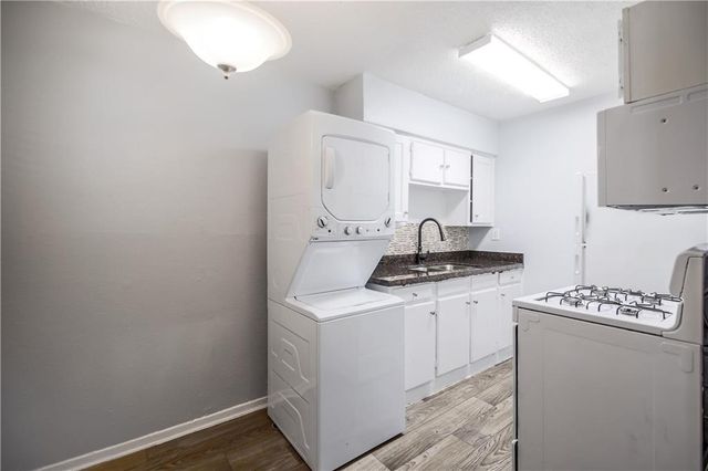 2401 Manor RD 112, Austin, TX 78722