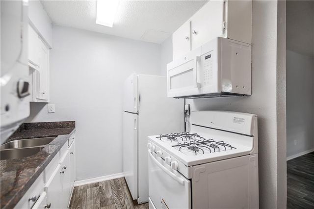 2401 Manor RD 112, Austin, TX 78722