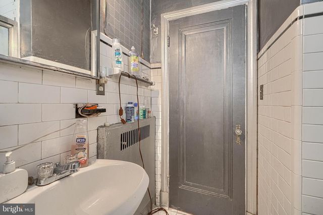 3212 DORCHESTER RD, Baltimore, MD 21215