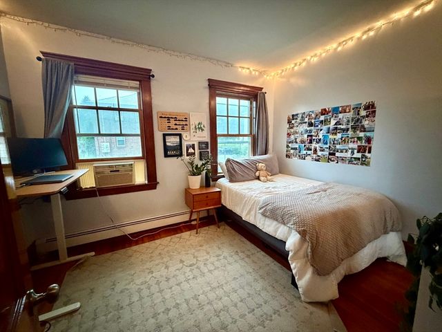 33 Pearl Street 1, Newton, MA 02458