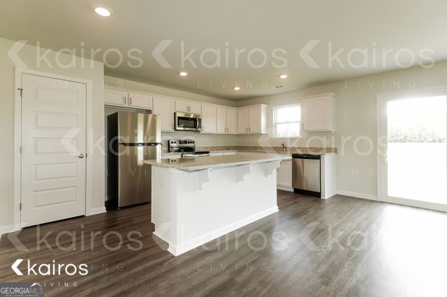 210 Western Red Cedar Drive, Springfield, GA 31329