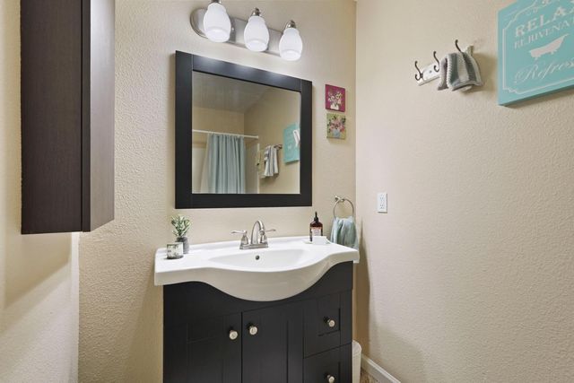 615 Brandywine Dr, Lodi, CA 95240