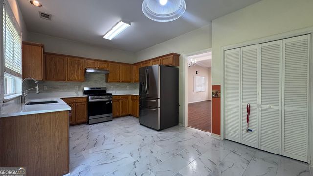 125 Friars Head, Suwanee, GA 30024