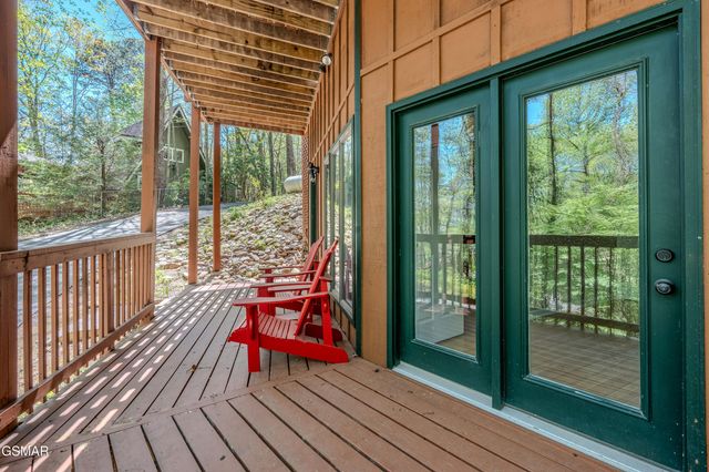 913 Echo Place, Gatlinburg, TN 37738