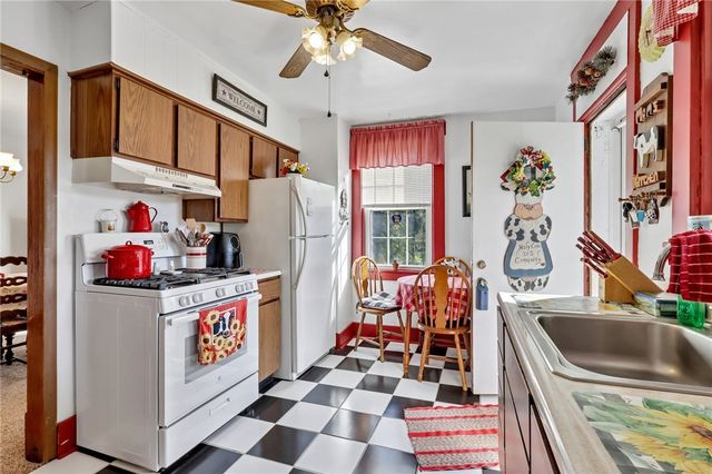 300 N Hamilton STREET, Springdale Twp, PA 15049