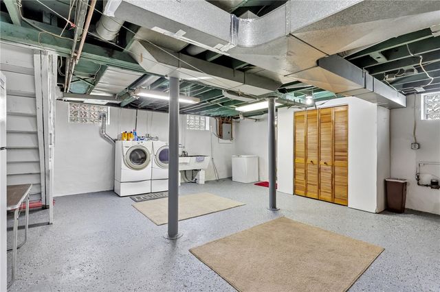 300 N Hamilton STREET, Springdale Twp, PA 15049