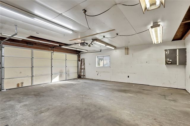300 N Hamilton STREET, Springdale Twp, PA 15049