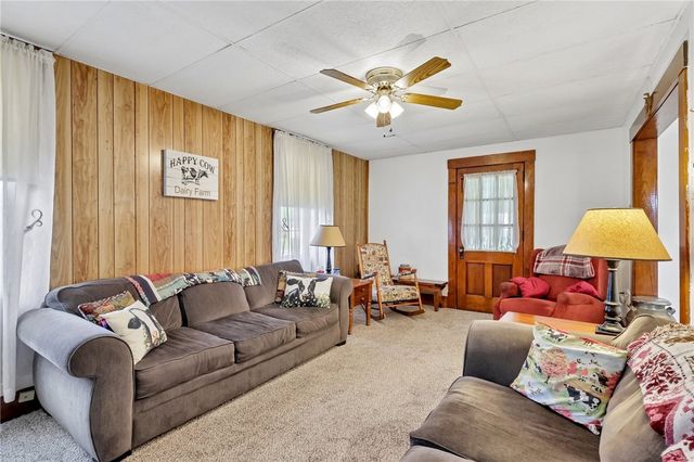 300 N Hamilton STREET, Springdale Twp, PA 15049