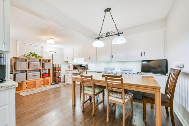 311 25th Avenue N, Texas City, TX 77590