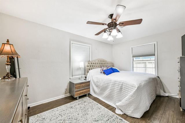 311 25th Avenue N, Texas City, TX 77590