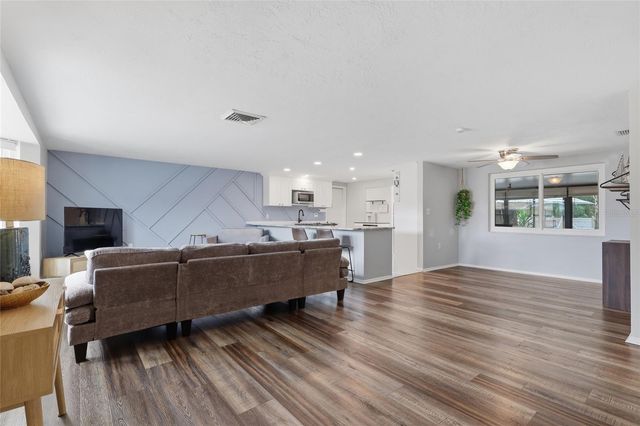 7209 MAGNOLIA VALLEY DRIVE, New Port Richey, FL 34653