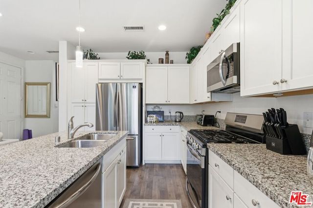 22820 W Olive Way, West Hills, CA 91304