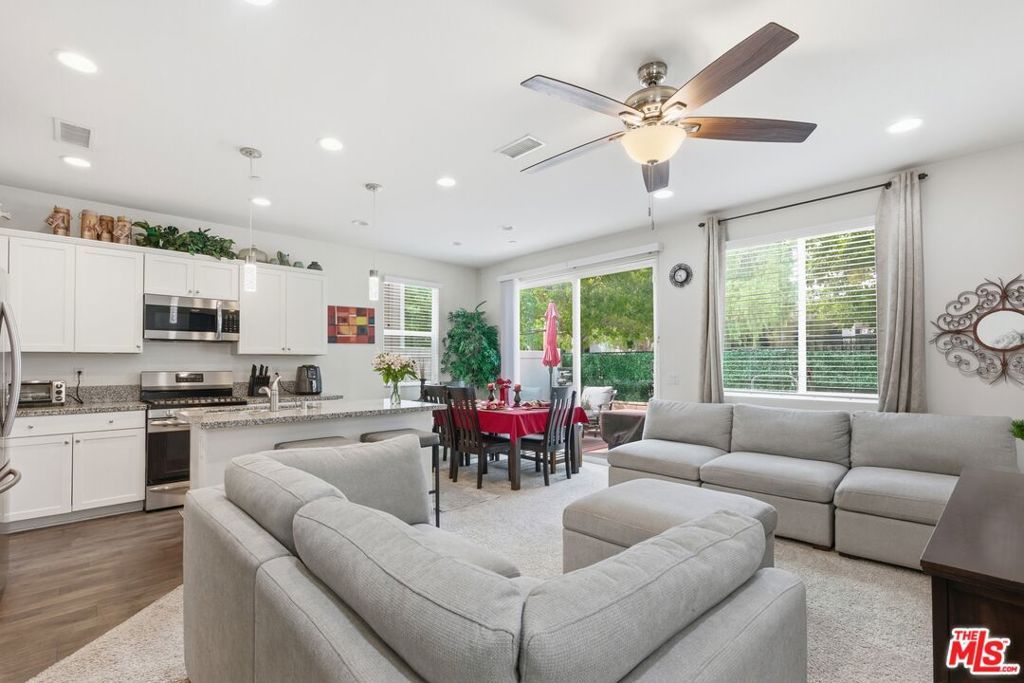 22820 W Olive Way, West Hills, CA 91304