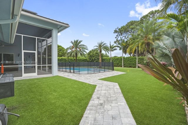 8179 Lakeview Drive, West Palm Beach, FL 33412