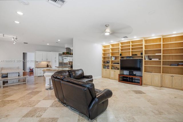 8179 Lakeview Drive, West Palm Beach, FL 33412
