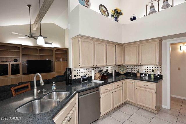 5402 E SHAW BUTTE Drive N, Scottsdale, AZ 85254