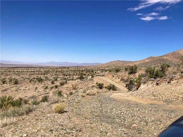 111 Peacock Ranch, Kingman, AZ 86401