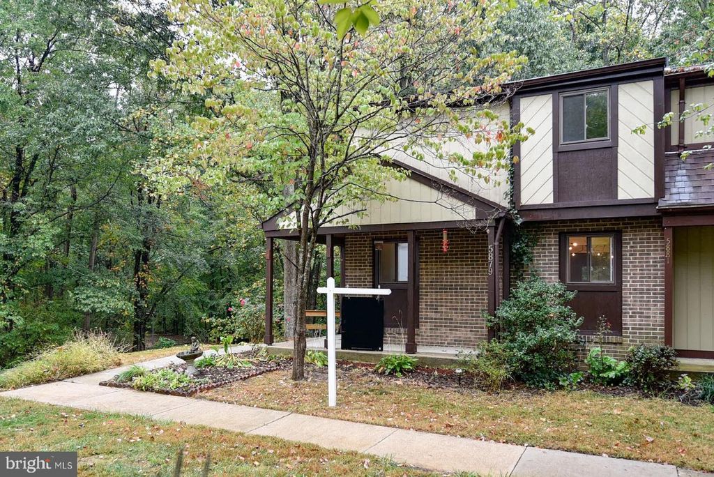 5879 JACKSONS OAK CT, Burke, VA 22015