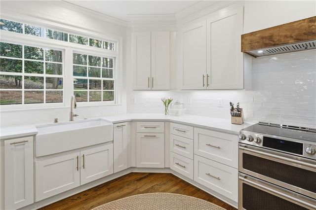 2105 Lake Grove Lane, Alpharetta, GA 30004