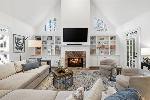 2105 Lake Grove Lane, Alpharetta, GA 30004