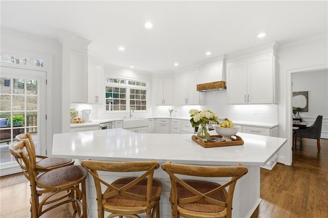 2105 Lake Grove Lane, Alpharetta, GA 30004