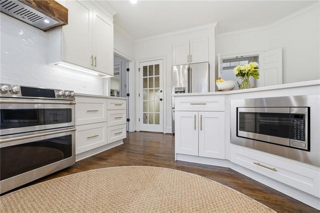 2105 Lake Grove Lane, Alpharetta, GA 30004