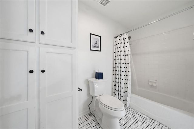 2105 Lake Grove Lane, Alpharetta, GA 30004