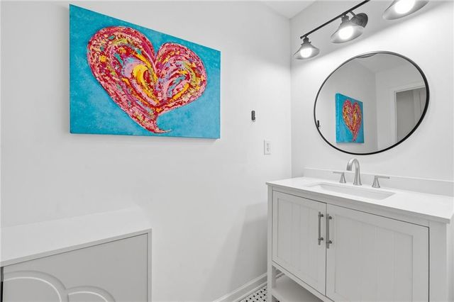 2105 Lake Grove Lane, Alpharetta, GA 30004