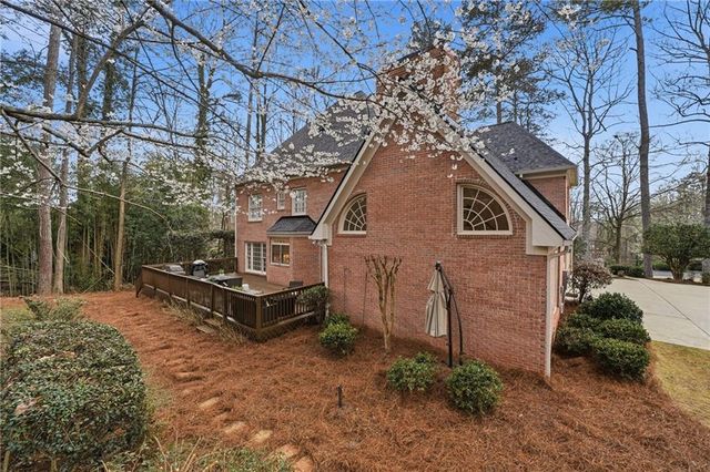 2105 Lake Grove Lane, Alpharetta, GA 30004